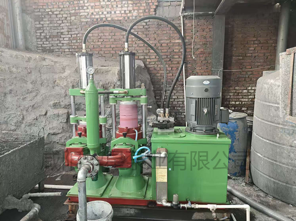 華星YBH200節(jié)能型壓濾機柱塞泵處理工業(yè)廢水現(xiàn)場 華星YBH200節(jié)能型壓濾機柱塞泵處理工業(yè)廢水現(xiàn)場